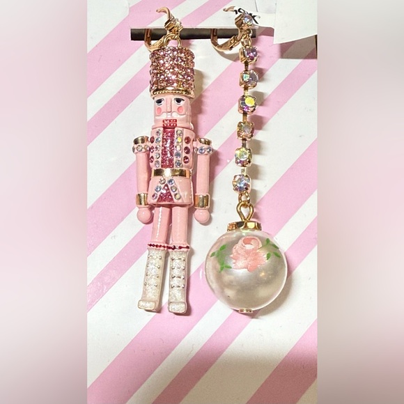 PINK NUTCRACKER Betsy Johnson CHRISTMAS Earrings - Picture 2 of 5